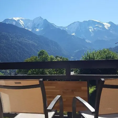 Spacious Duplex With Mont Blanc View Appartement